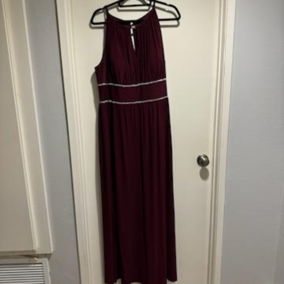 Beautiful Bridesmaid Dress - Picture 12 of 15
